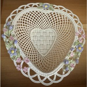 Belleek china basket. Limited edition from 2001.